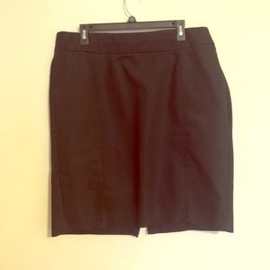 Black Lane Bryant pencil skirt. Size 18.